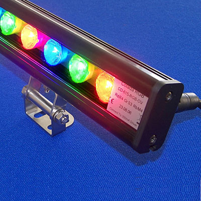Projekt, Fasadbelysning / släpljus: LED-armaturen Colada, med RGB dioder