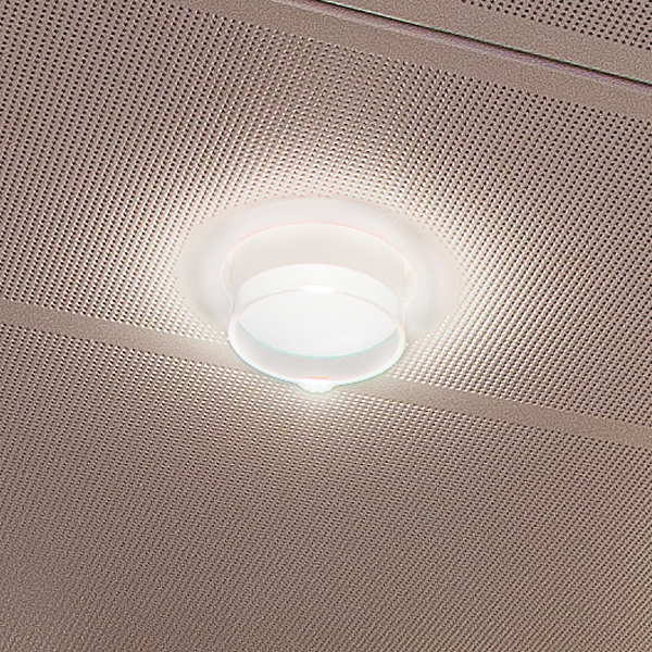 LED-ljuset i kombination med det opala skiktet i glasskärmen ger ett behagligt ljus med en varm och hemtrevlig känsla.