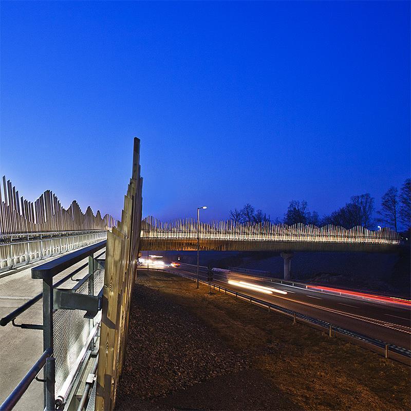 Bro över väg 73 vid Norvik hamn_Flux Pole 50 space_3