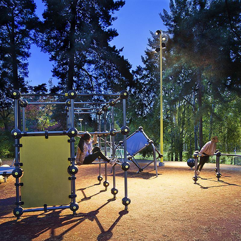 Projekt, Belysningsstolpe stål: Färgglada stolpar på Lidingö